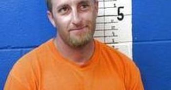 JESSE JAMES – 2017-07-20 16:20:00, Calhoun County, Mississippi – mugshot, arrest JESSE JAMES - 2017-07-20 16:20:00, Calhoun County, Mississippi - mugshot, arrest