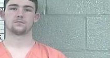 BRANDON CUNDIFF – 2017-07-21 16:03:00, Bullitt County, Kentucky – mugshot, arrest BRANDON CUNDIFF - 2017-07-21 16:03:00, Bullitt County, Kentucky - mugshot, arrest