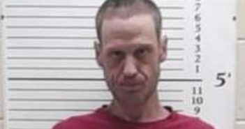GREGG MOSS – 2017-08-16 00:25:00, Clay County, North Carolina – mugshot, arrest GREGG MOSS - 2017-08-16 00:25:00, Clay County, North Carolina - mugshot, arrest