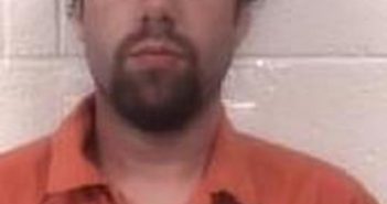DUSTIN WARD – 2017-11-21 18:18:00, Caldwell County, North Carolina – mugshot, arrest DUSTIN WARD - 2017-11-21 18:18:00, Caldwell County, North Carolina - mugshot, arrest