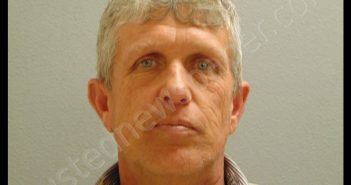 LONNIE JO YOUNG Mugshot, Deschutes County, Oregon - 2019-04-17 10:30:00 LONNIE JO YOUNG Mugshot, Deschutes County, Oregon - 2019-04-17 10:30:00
